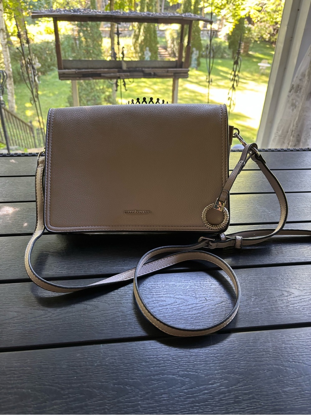 Pebbled Leather Crossbody in gray with Ring Accent